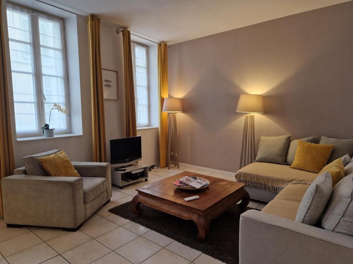 2 Pièces Dans Le Centre Avec Petite Terrasse 3*** Marseille