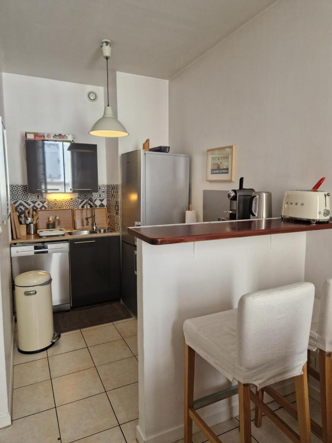 Appartement 2 Pièces Dans Le Centre Avec Petite Terrasse 3*** Marseille